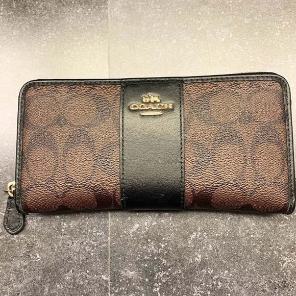 Coach tote and wallet - Picture 2 of 8